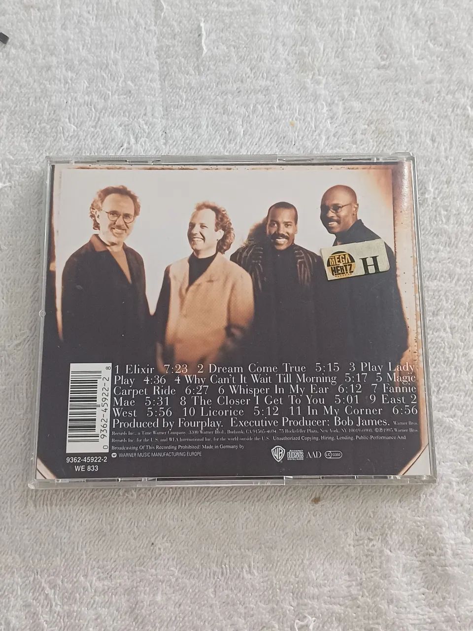 CD do álbum Elixir da banda de jazz Fourplay - Foto 2