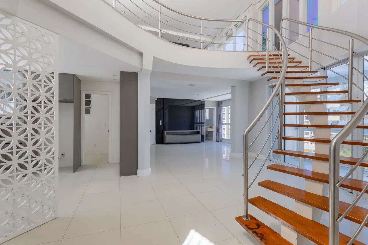 Duplex para aluguel com 324 metros quadrados com 4 quartos em Centro - Florianópolis - SC - Foto 4