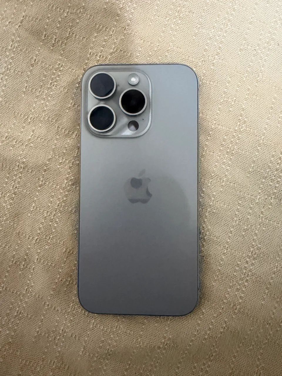 iPhone 15 pro - Foto 3