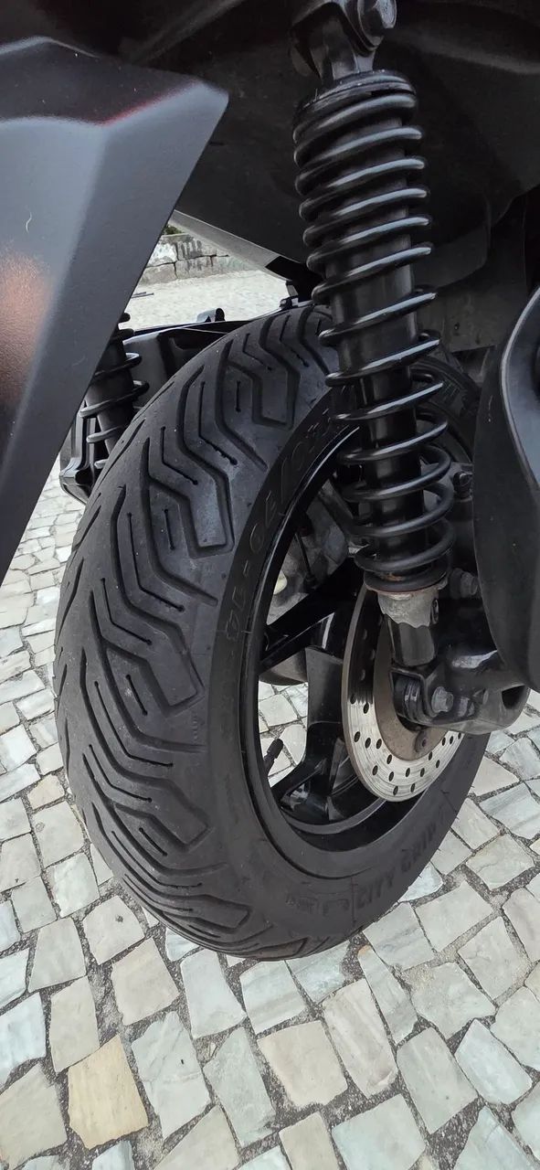 XMAX 250 ABS - Foto 3