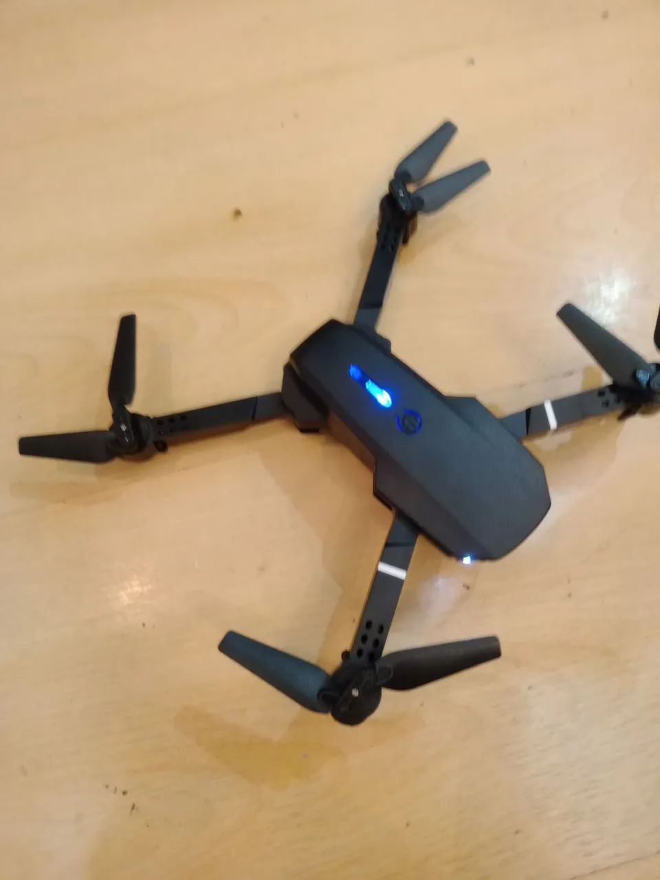 Drone e88 profissional câmera dupla - Foto 5