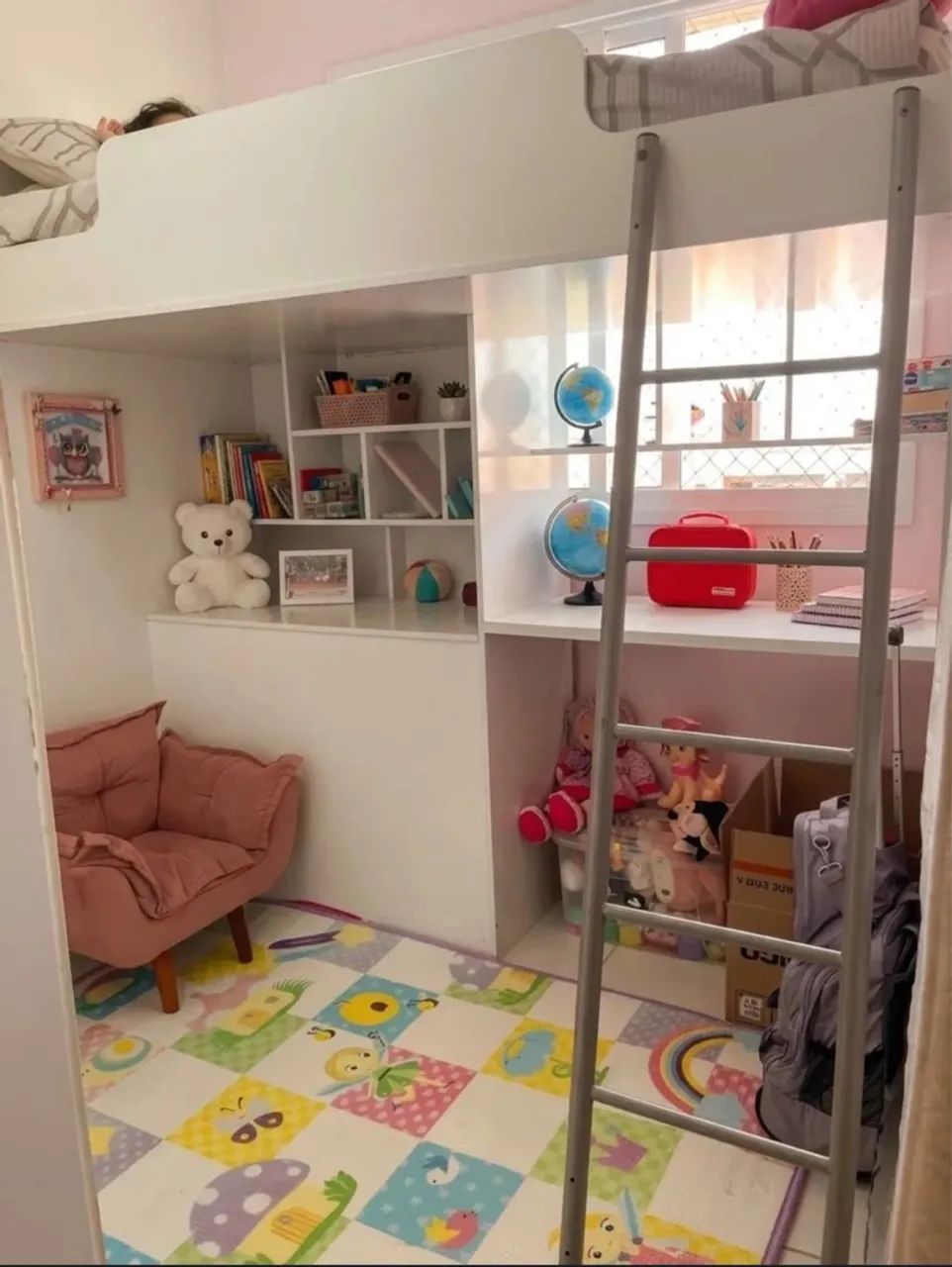 Vendo cama com escrivaninha lindíssima ?