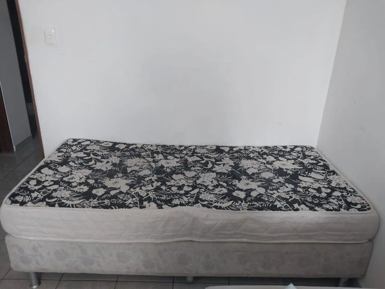 Cama solteirão em bom estado - Foto 3