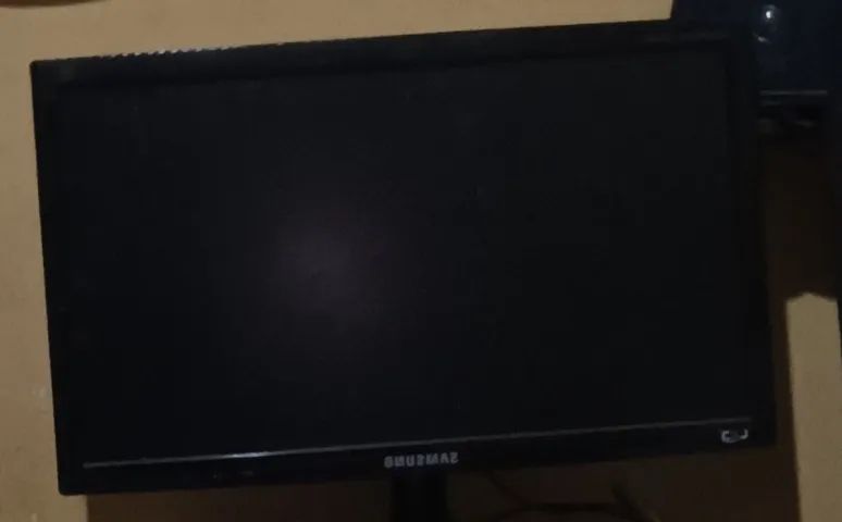 Computador de mesa, CPU , Monitor Sansung e Mouse - Foto 2