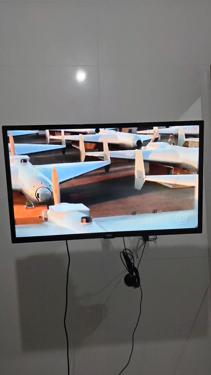 Televisão de 32 polegadas AOC - Com defeito
