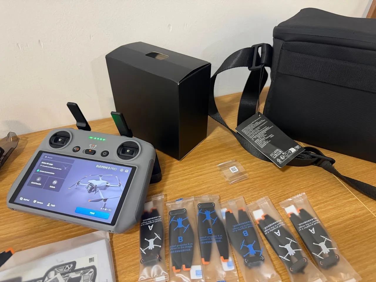 DJI MINI 5 PRO FLY MORE COMBO - Foto 5