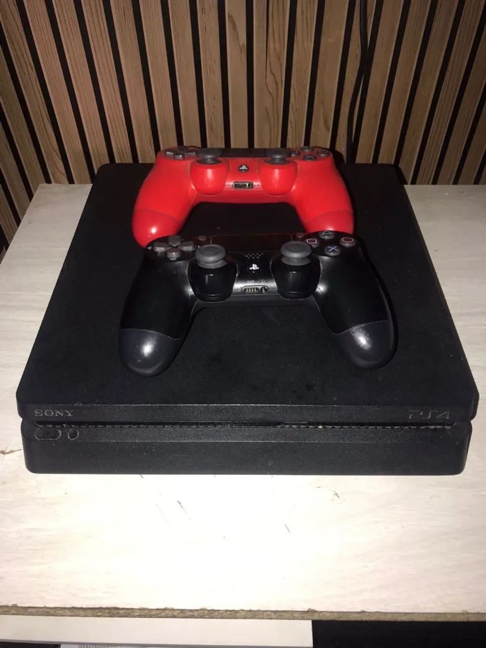 Ps4 slim 1TB