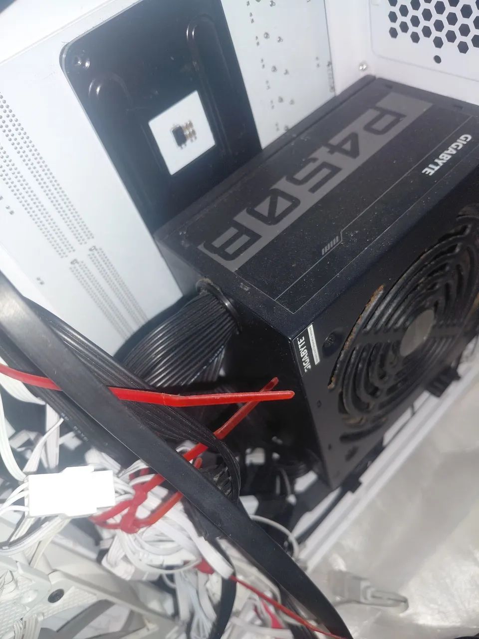FONTE GIGABYTE 450w SELO 80 PLUS BRONZE
