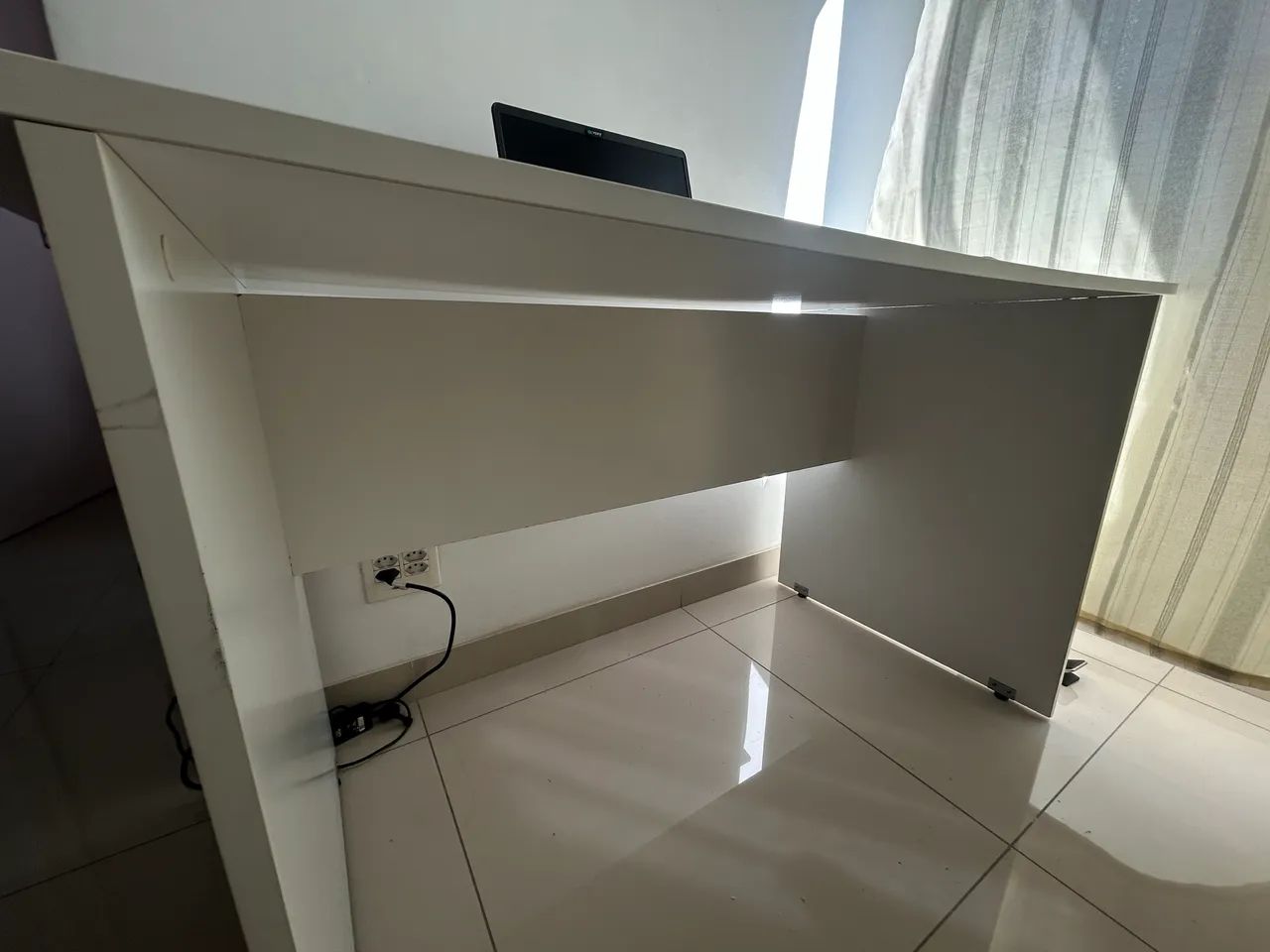 Mesa de madeira branca - Foto 3