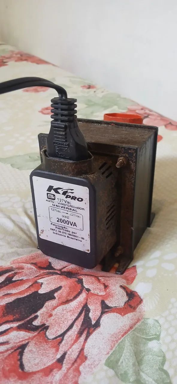 Transformador 127v para 220v 2000va - Foto 2