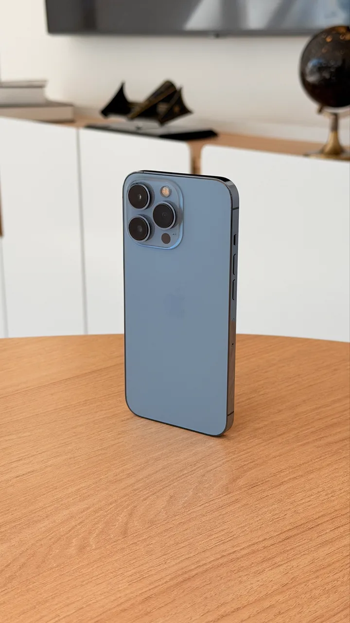 Iphone 15 Plus 128/GB Azul Tela Grande Bateria que Dura o Dia Todo