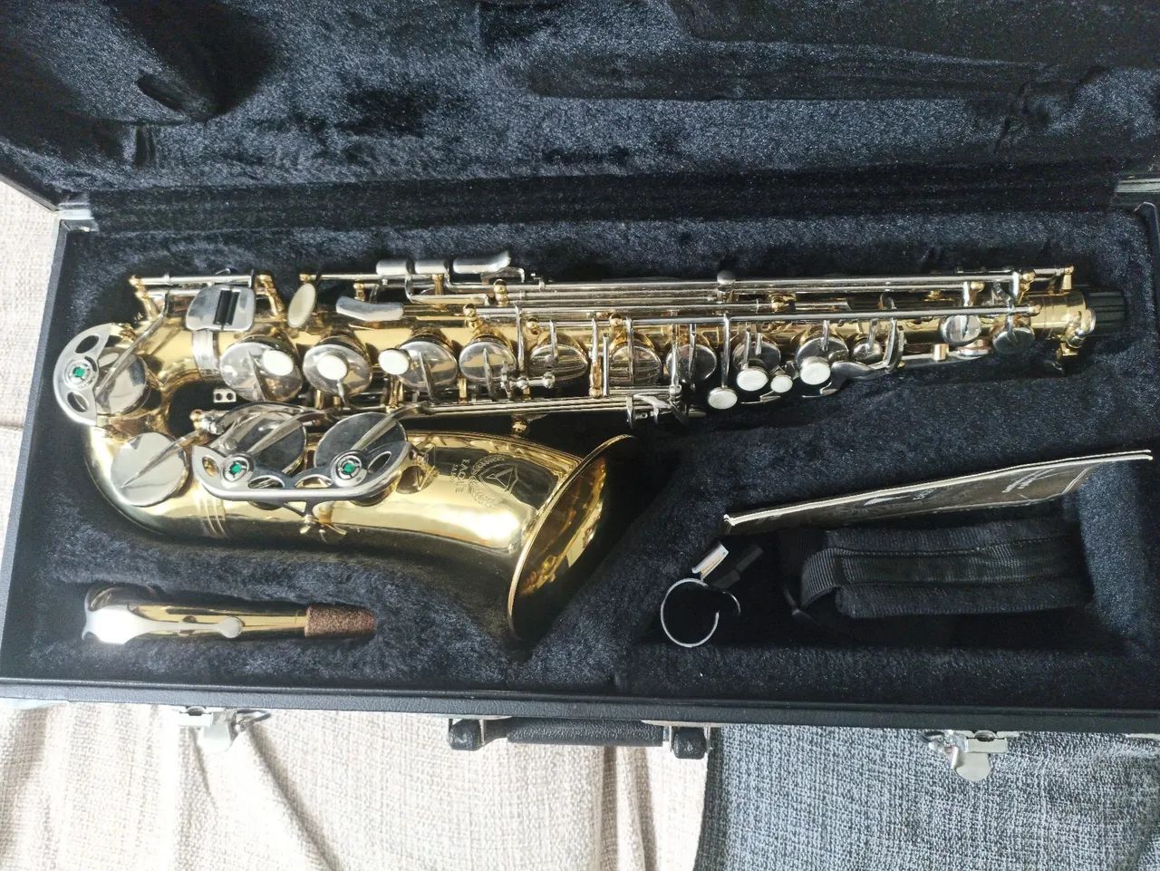 ? Saxofone Eagle | Excelente Conservação + Kit Completo