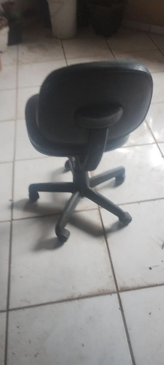 Cadeira de escritório com rodas  - Foto 2