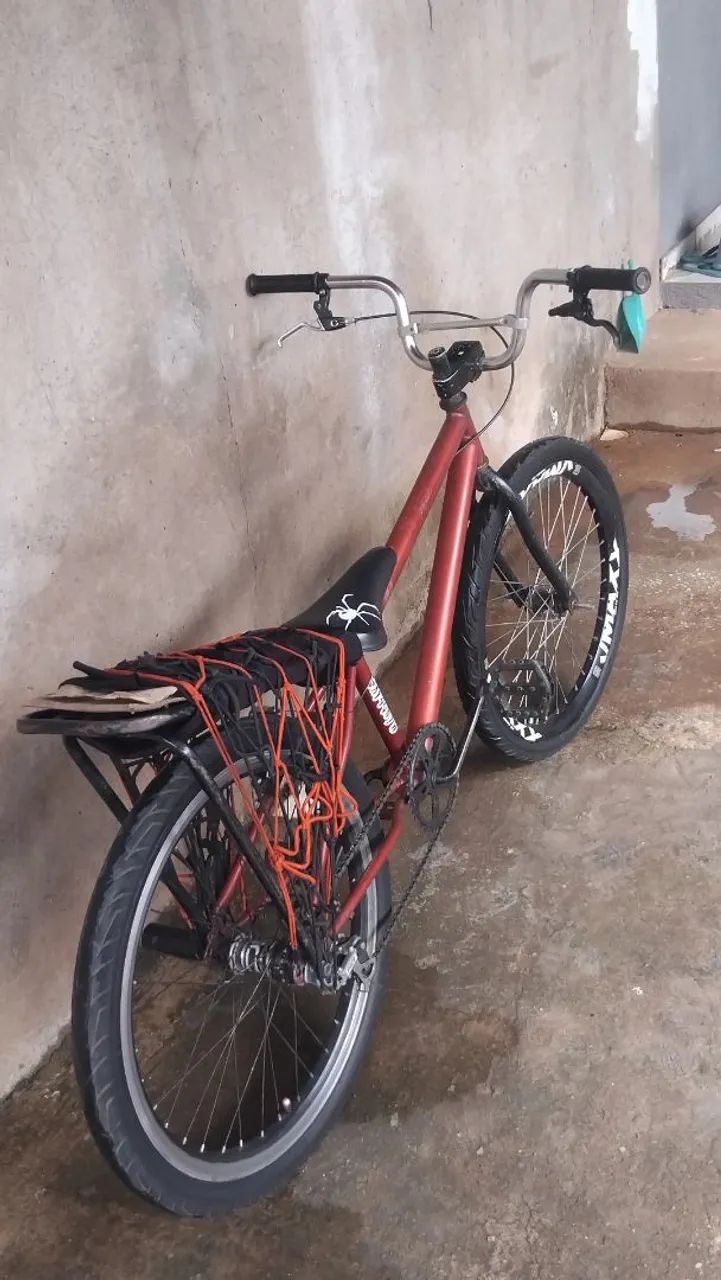 Vendo bike bem montada so com eixo folgado  - Foto 2