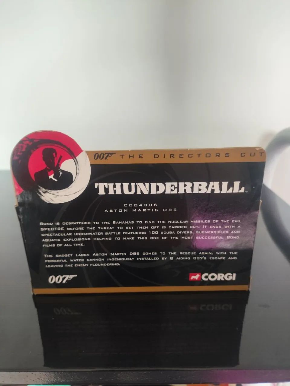 Miniatura Thunderball 007 da Corgi escala 1/32 - Foto 3