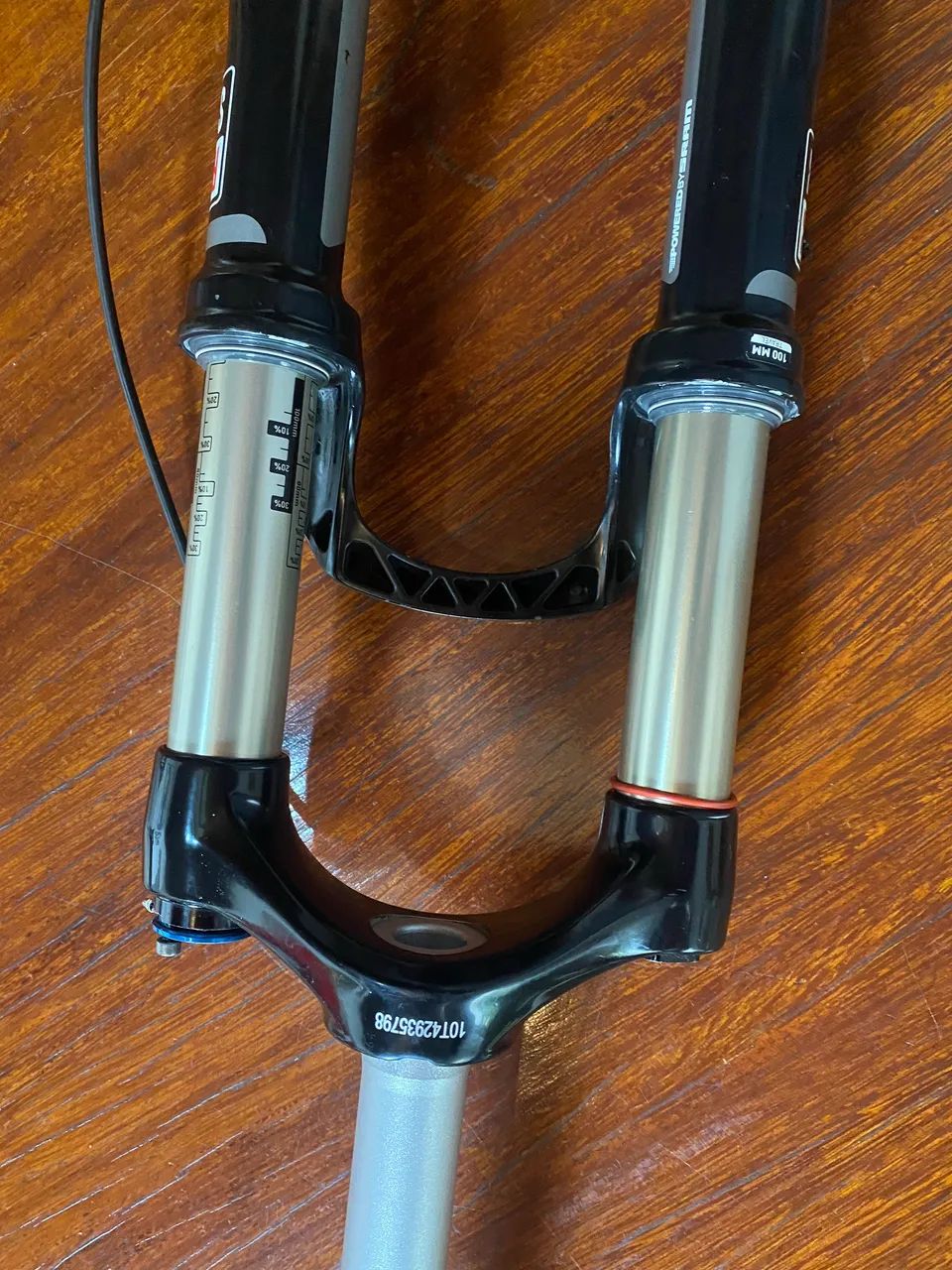 Suspensão Rock Shox Sid Aro 29 não Boost - Foto 2
