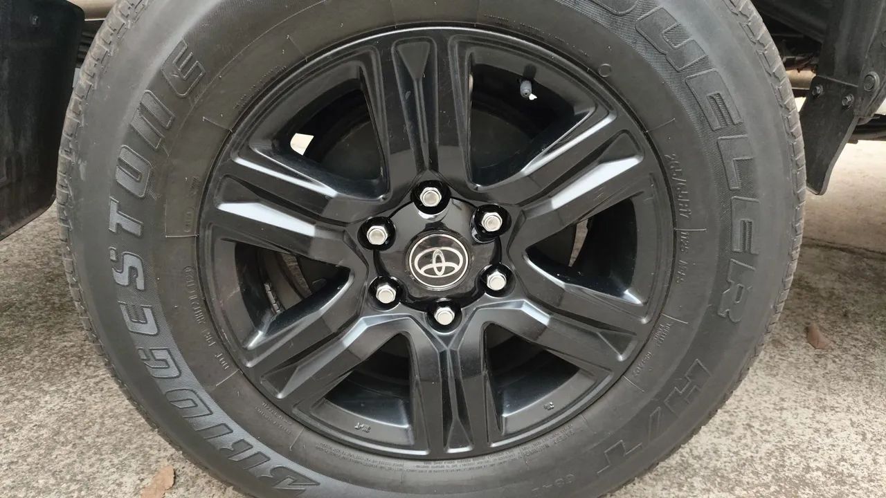 Roda Hilux SR Original Toyota Aro 17