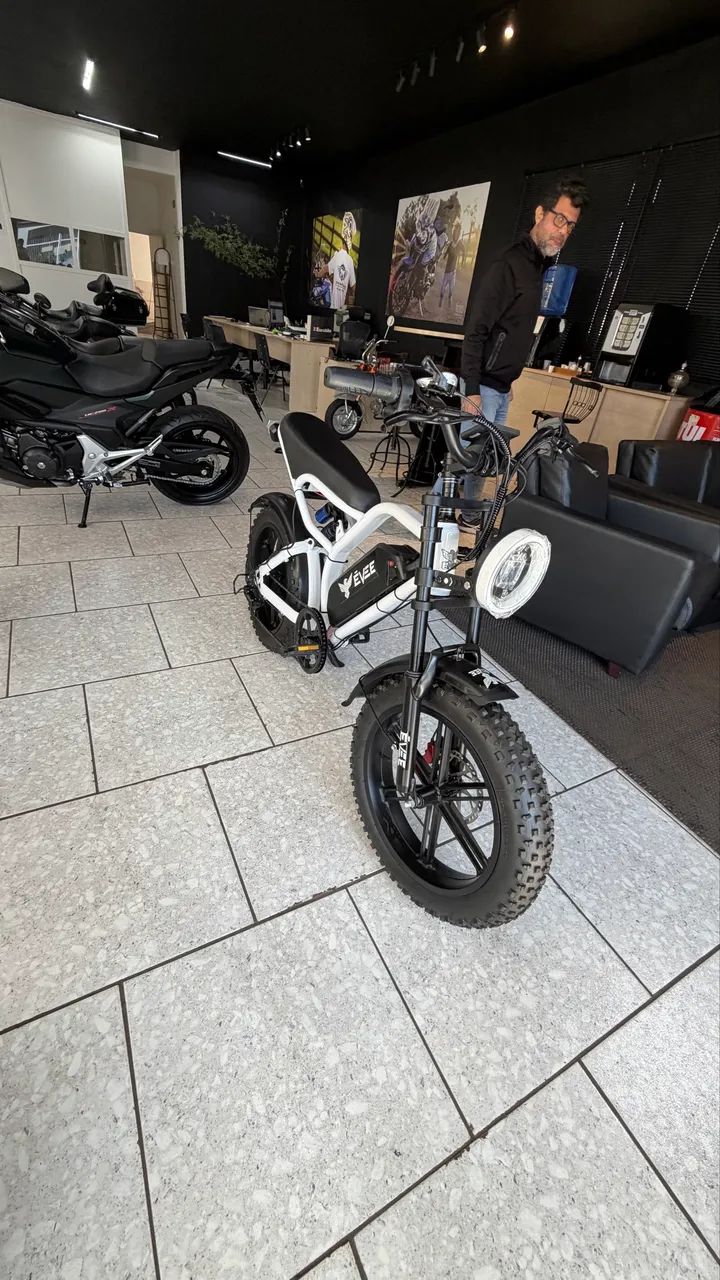 Bicicleta elétrica novíssima  - Foto 3
