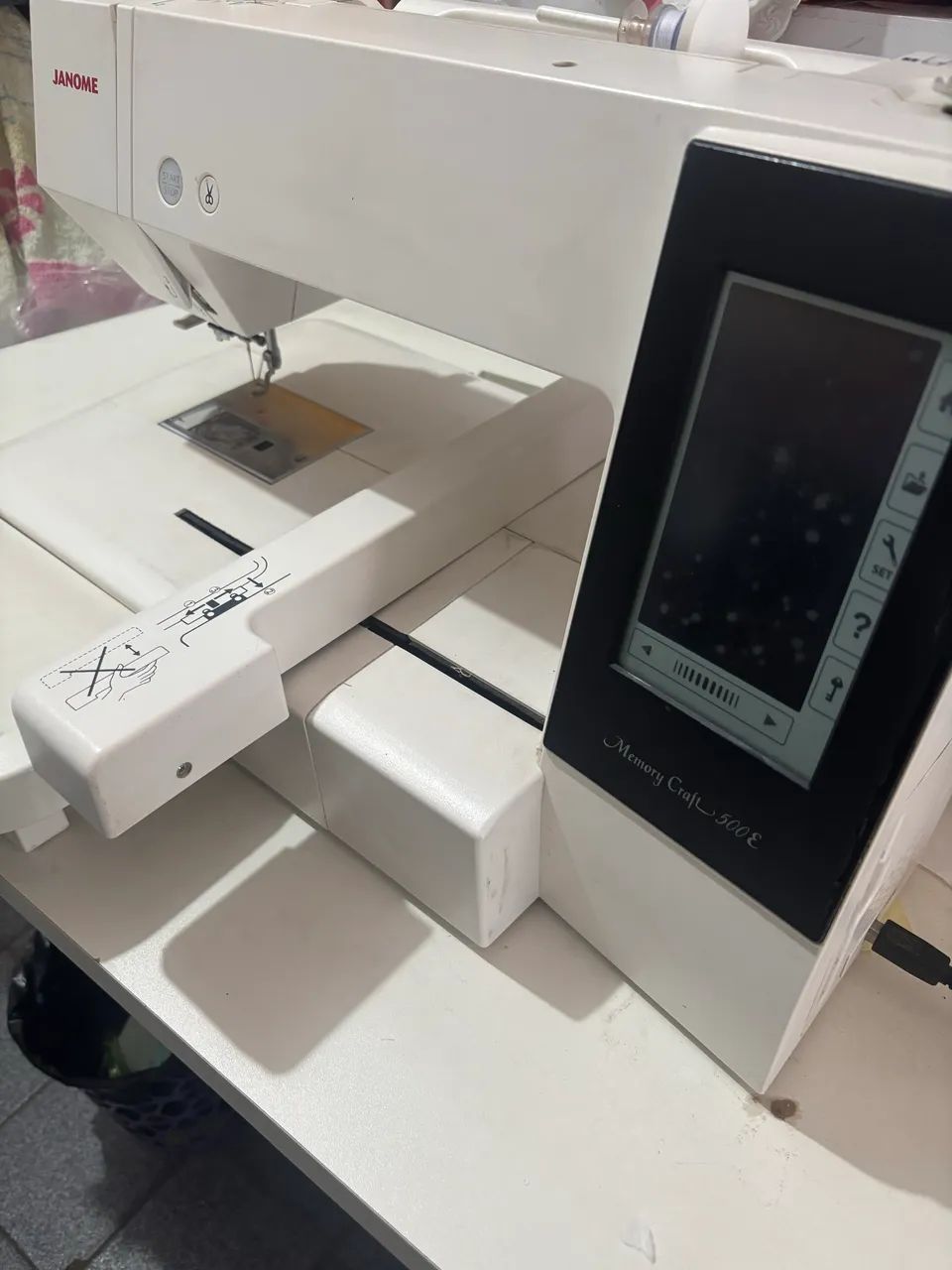 Máquina para Bordar Janome 