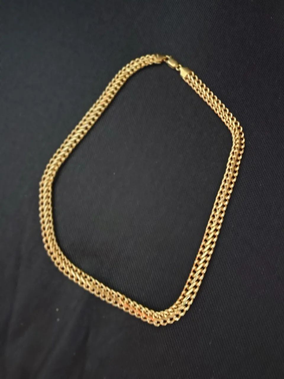 COLAR DE OURO LACRAIA
