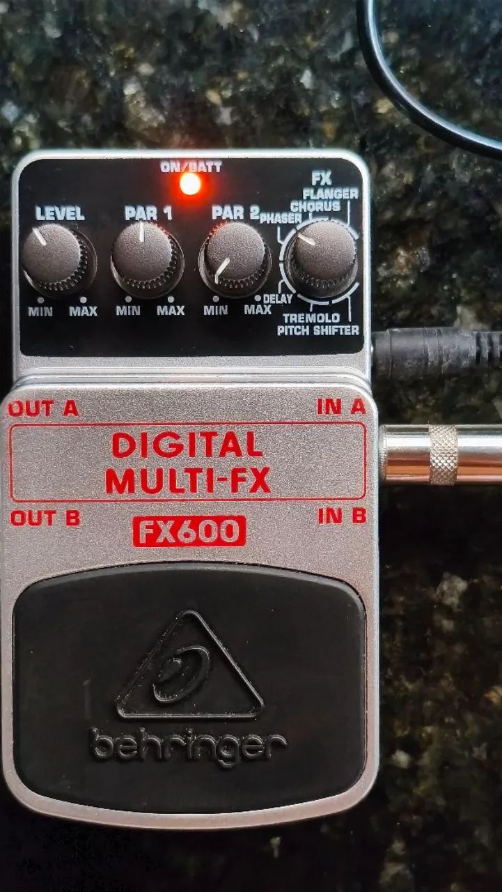 BEHRINGER FX600 - Pedal multi efeitos  - Foto 3