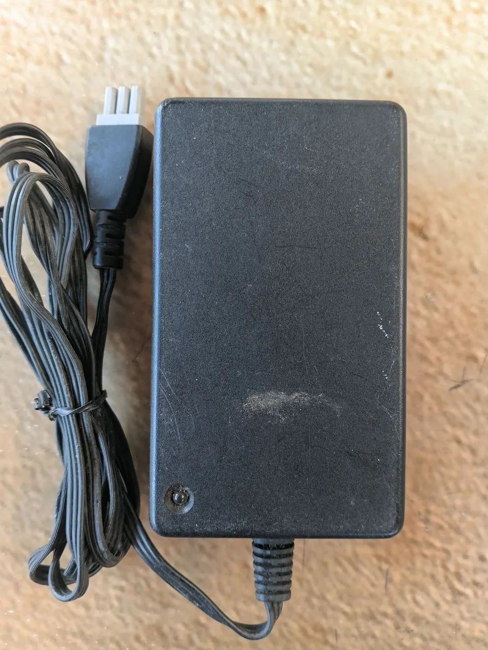 Fonte HP Original 0957-2231 - Dupla Voltagem 32V e 16V - Foto 3