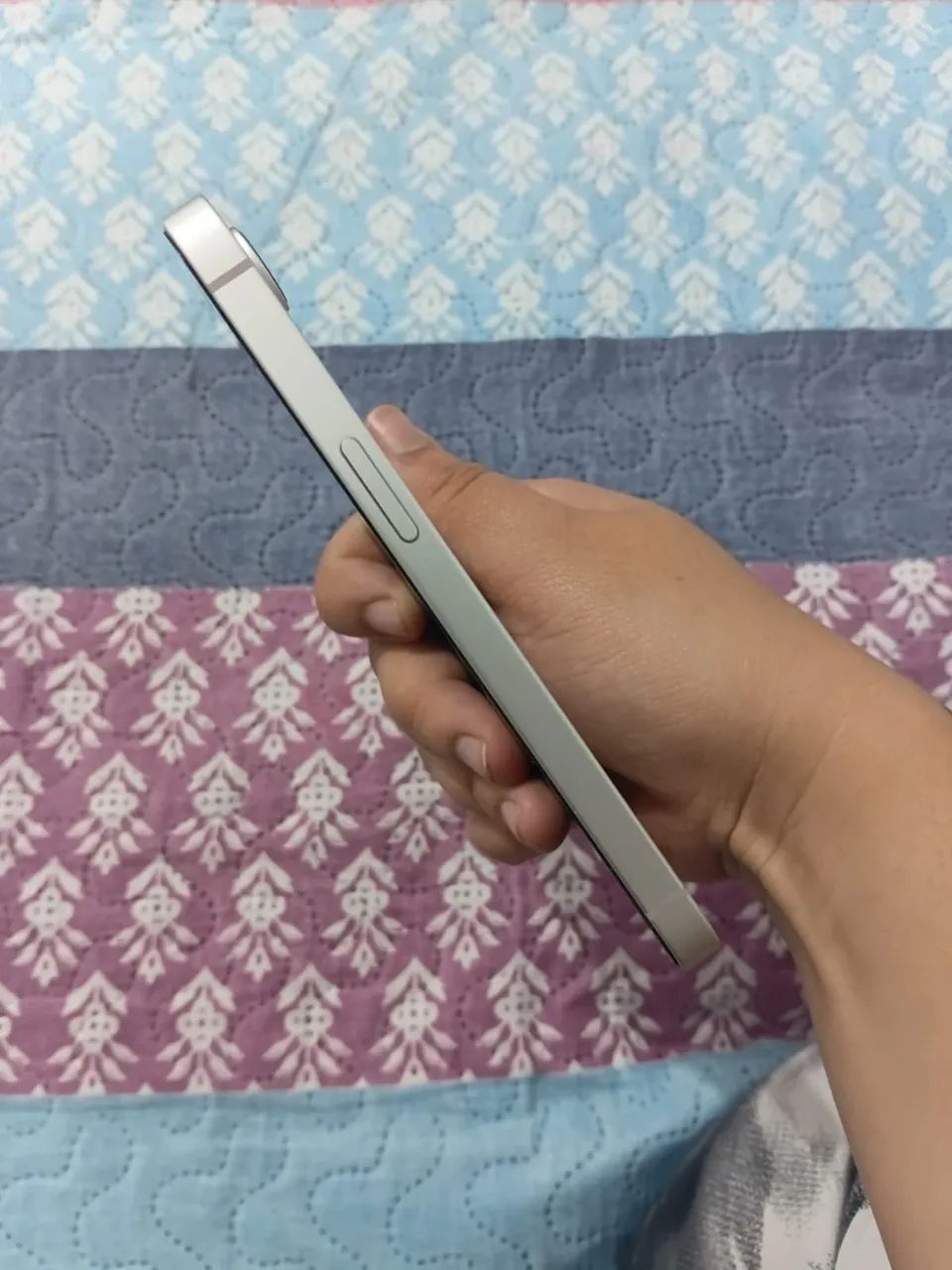 iPhone 16e  - Foto 3