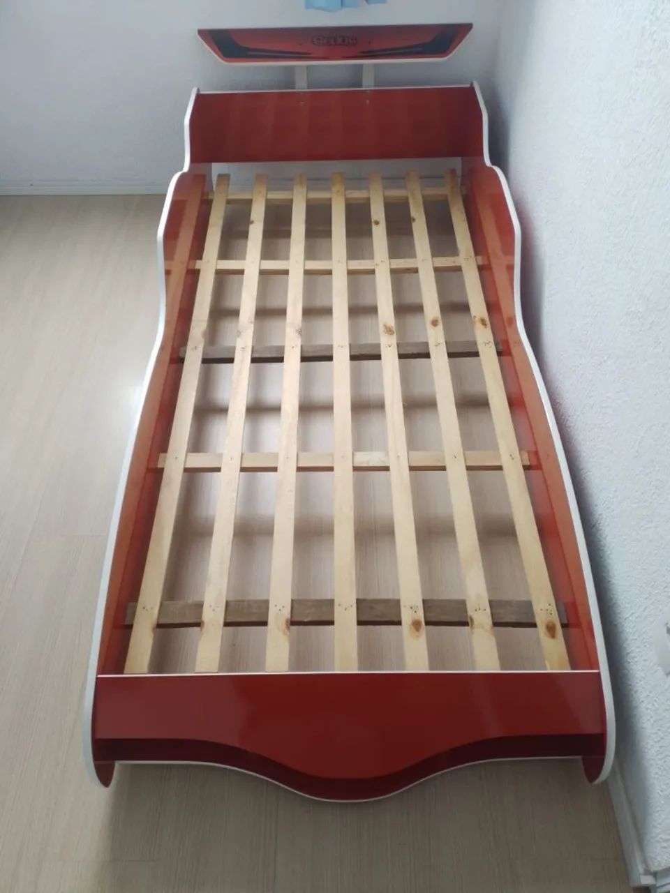 Vendo cama de carrinho bem conservada