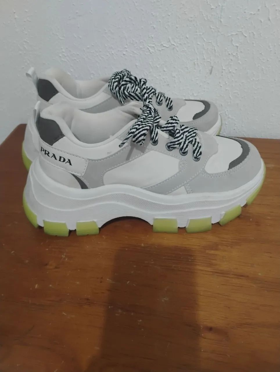 Tênis feminino  Prada e Nike  - Foto 2