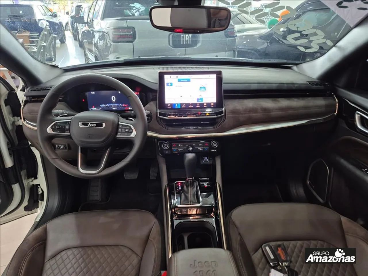 Jeep Commander Overland T270 1.3 TB Flex Aut., foto 11 de 20