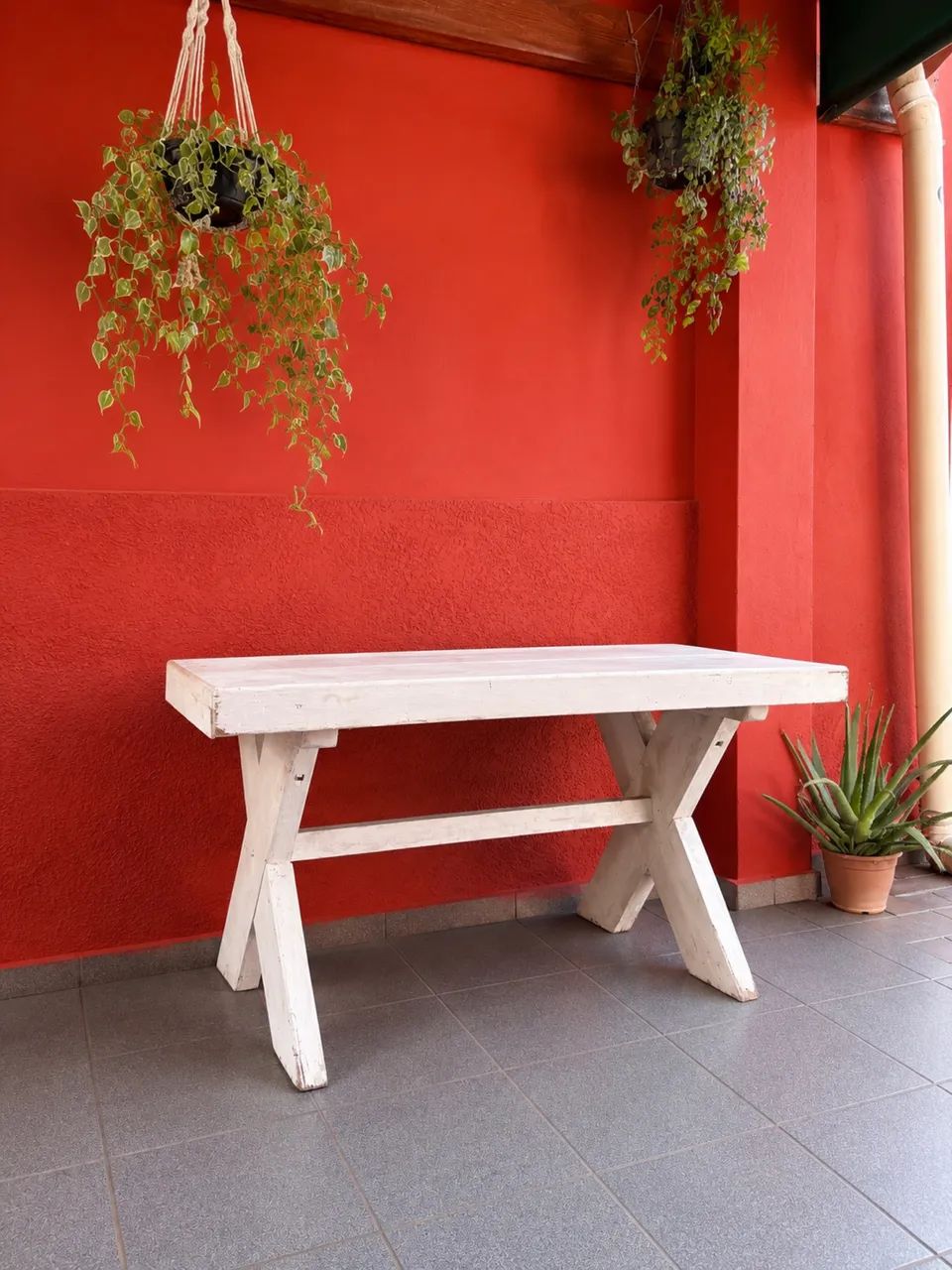 Mesa rústica de madeira maciça 
