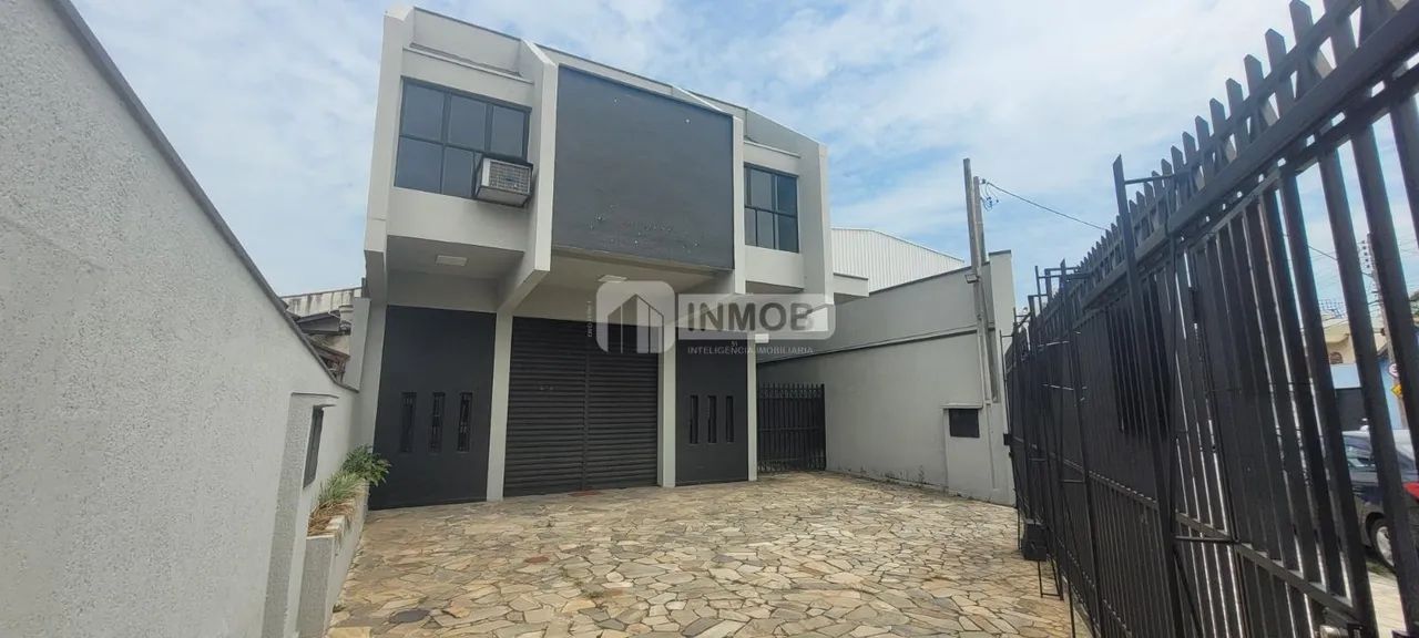 Galpão para Alugar na Vila São José, Taubaté  530m², 4 Banheiros