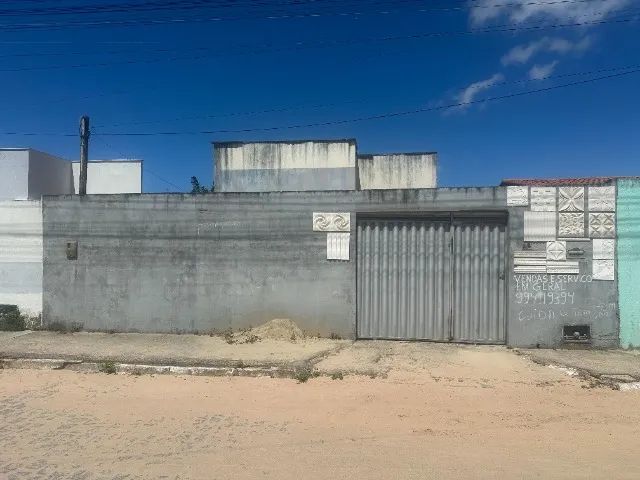 Casa em Extremoz, bairro Jardins - REPASSE