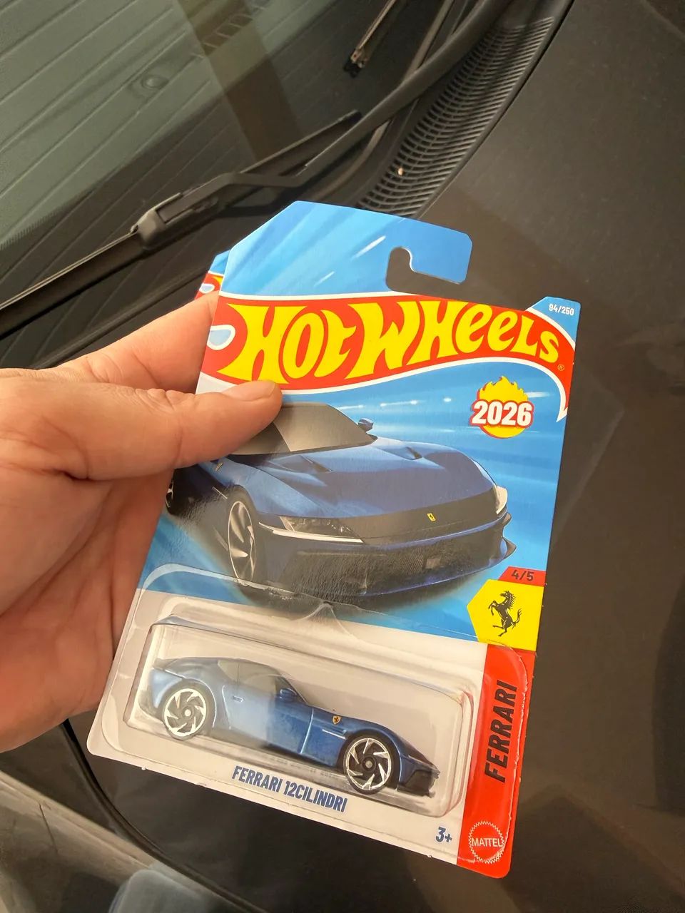 Hot wheels Ferrari 12 cilindri azul 