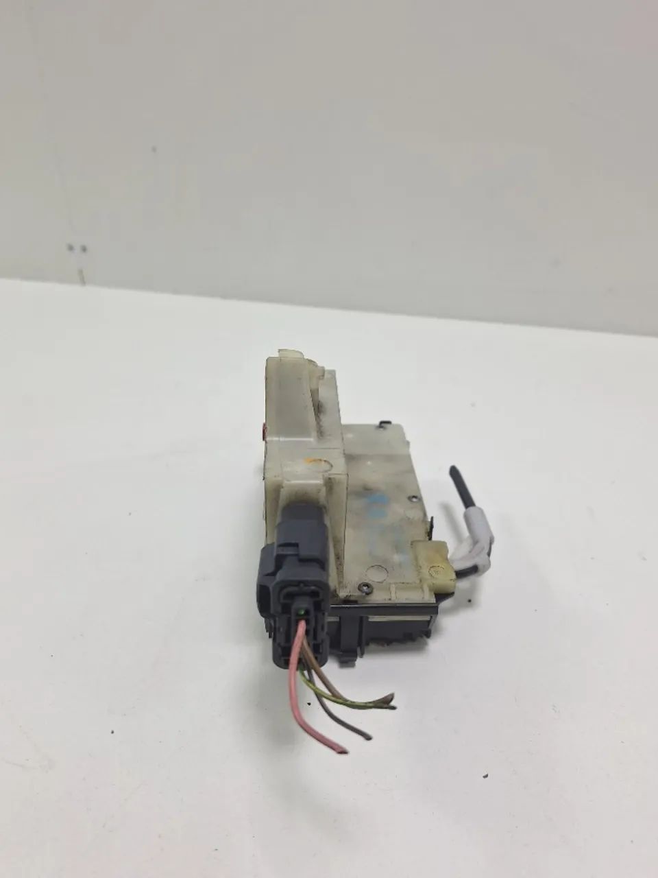 Fechadura Porta Traseira Esquerda Peugeot 208 2013/2019 - Peças