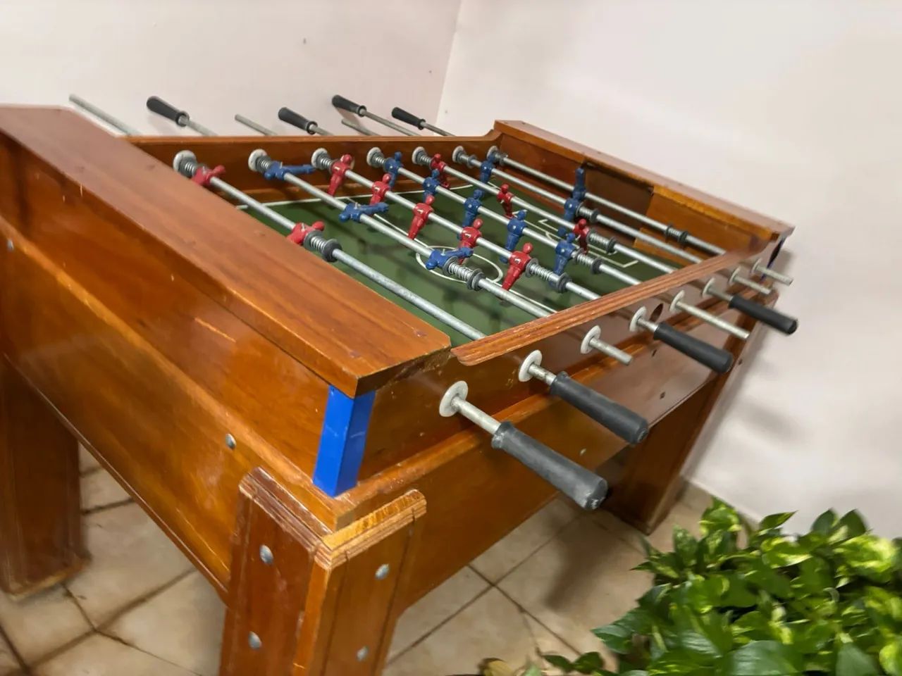 Mesa de pebolim conservadíssima!