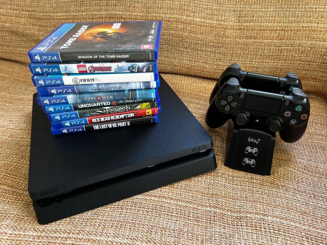 PlayStation 4 Slim - 1Tb