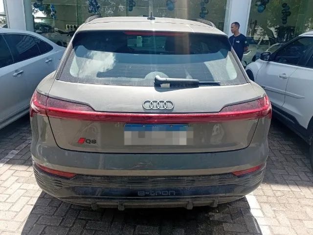 Audi Q8 E-tron Performance Black (elétrico) 2024 - Foto 4