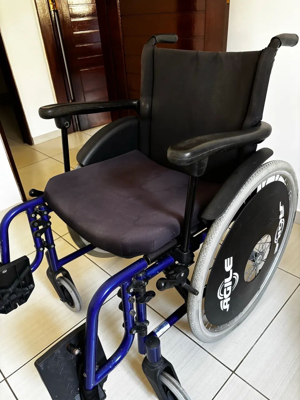Cadeira de rodas - Foto 4