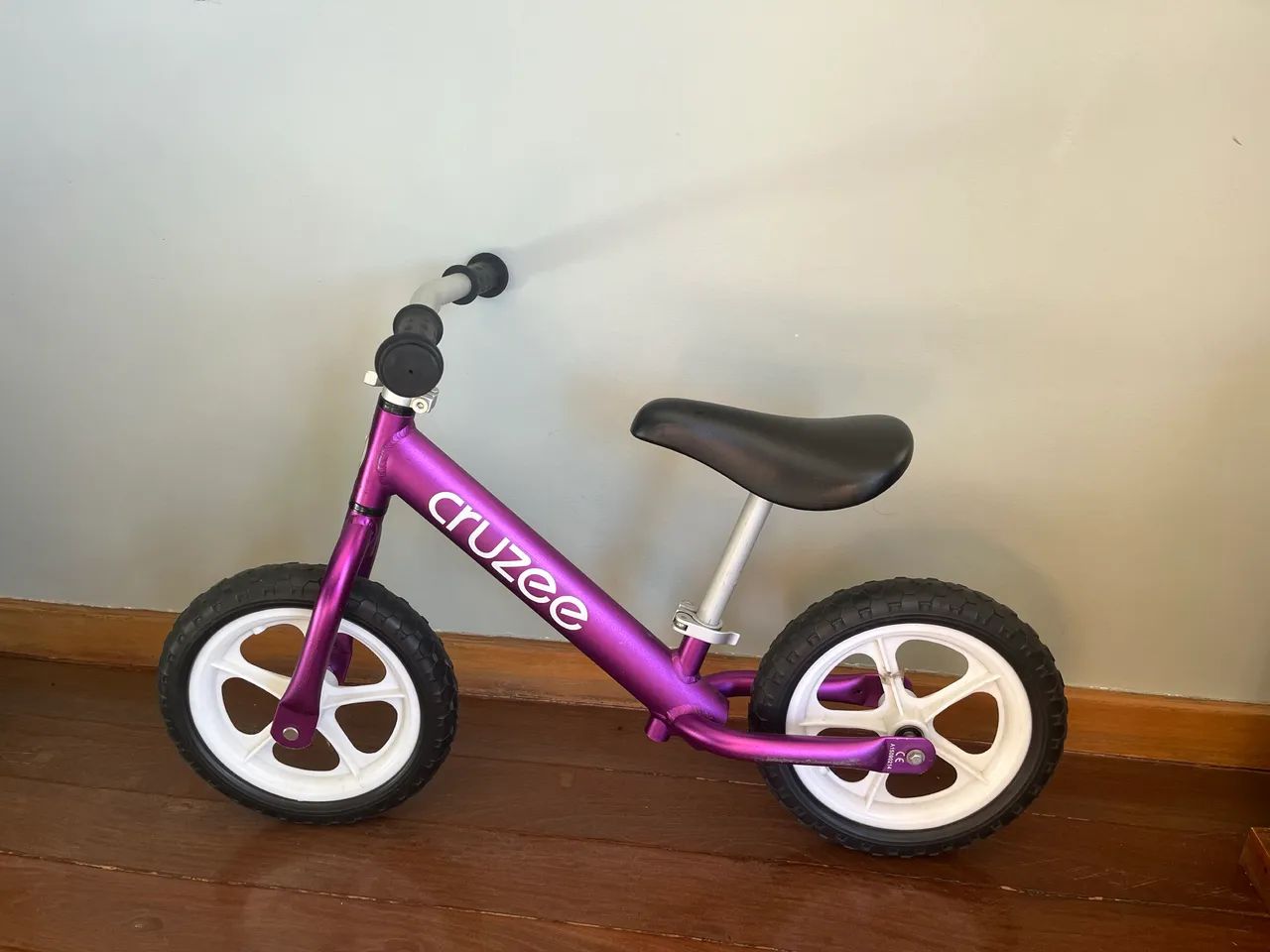 Bicicleta de equilíbrio criança  - Foto 2