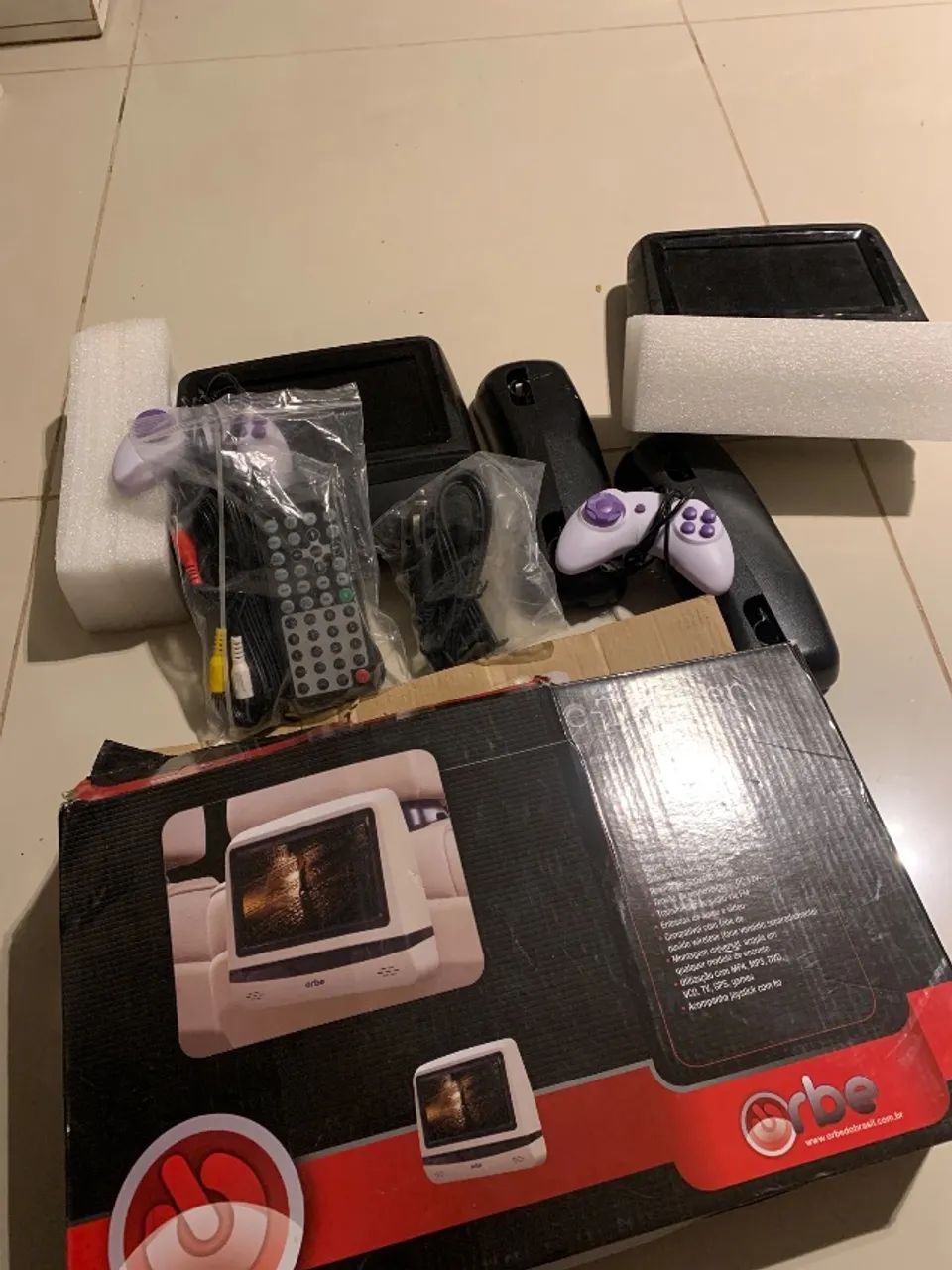 Par Monitores Encosto Cabeça Orbe E-theater 7 Pol Duplo Independente Com Caixas e Controle - Foto 3