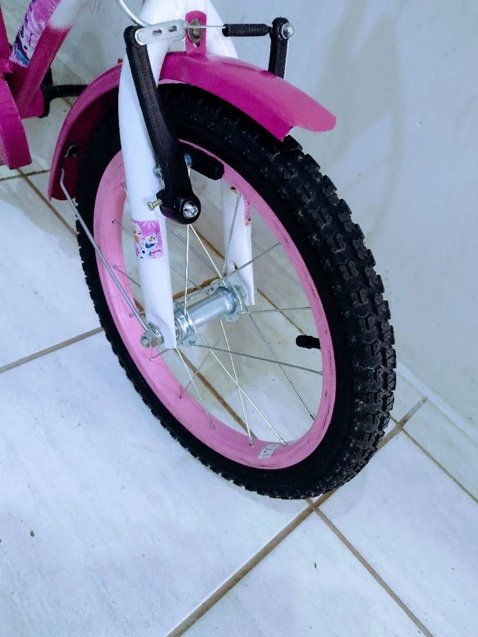 Bicicleta aro 16 Frozen impecável  - Foto 5