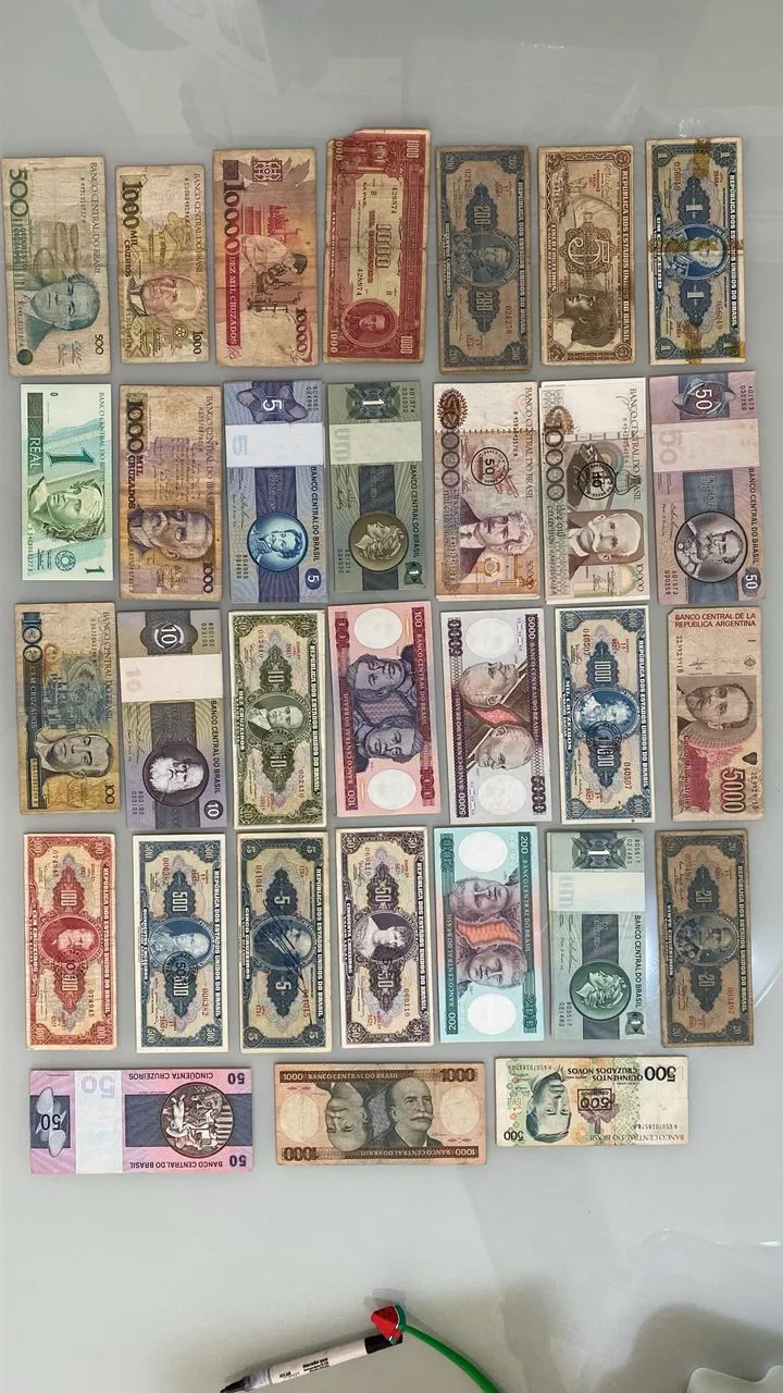 Lote Completo de Cédulas Antigas Brasileiras e Estrangeiras - +50 Unidades - Foto 6