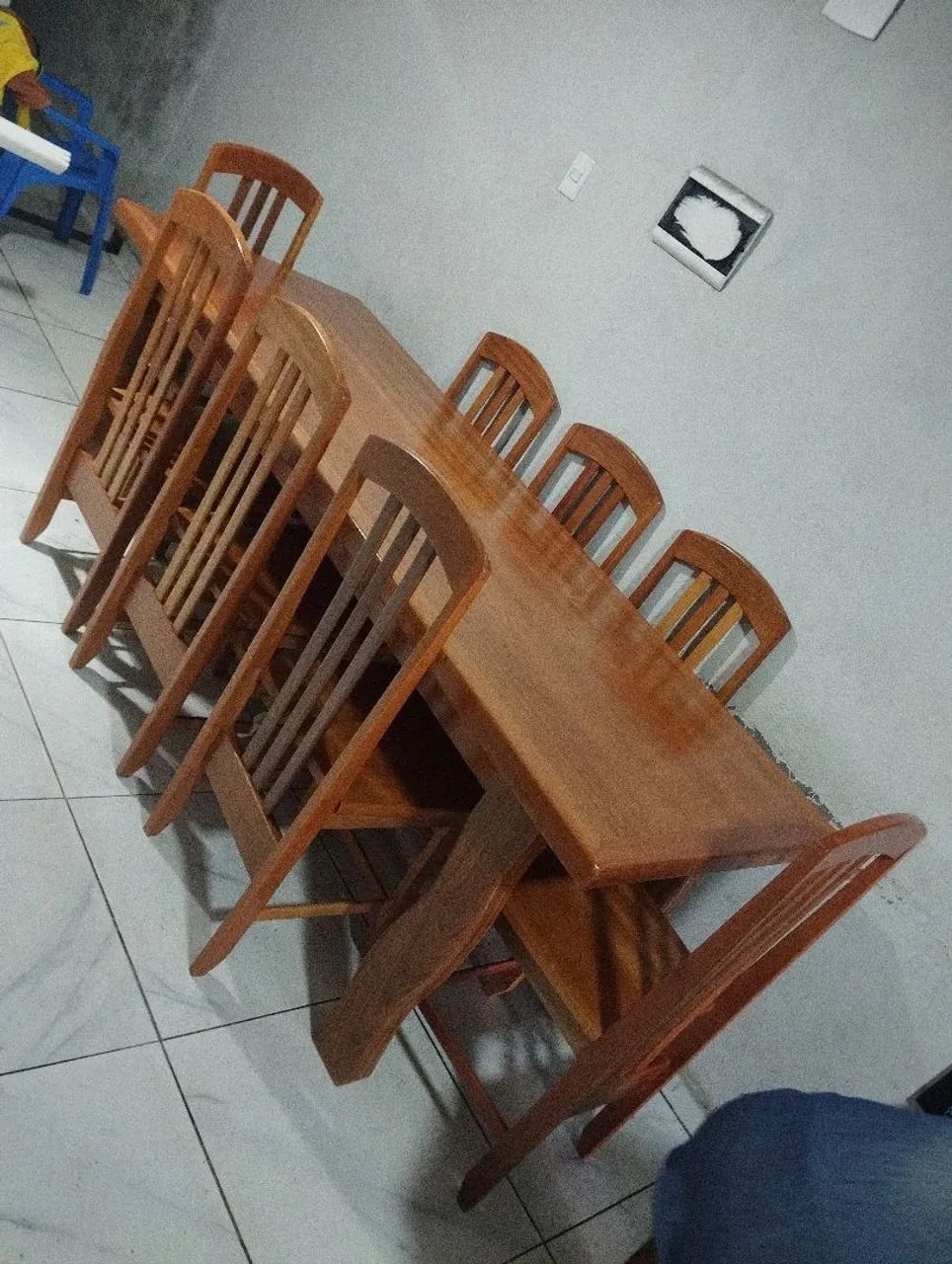 Conjunto de mesa de jantar com 8 cadeiras 