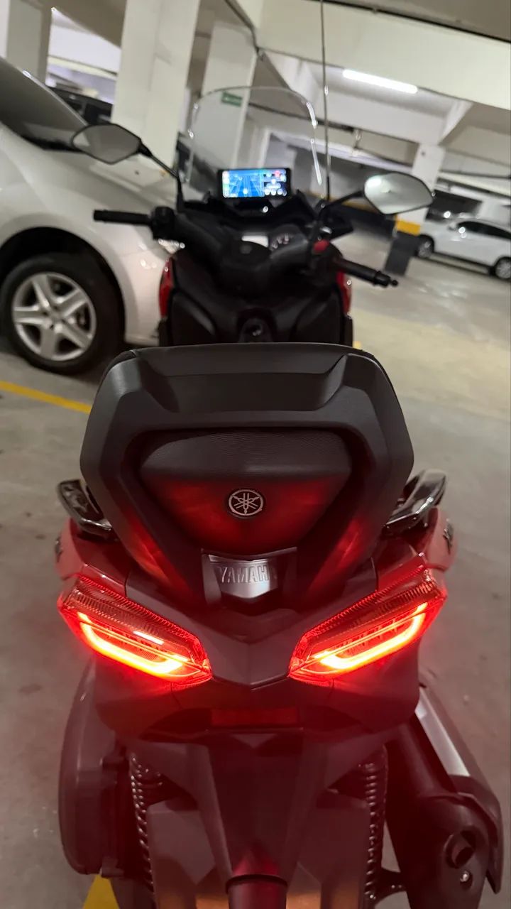 Vendo xmax com acessórios  - Foto 4