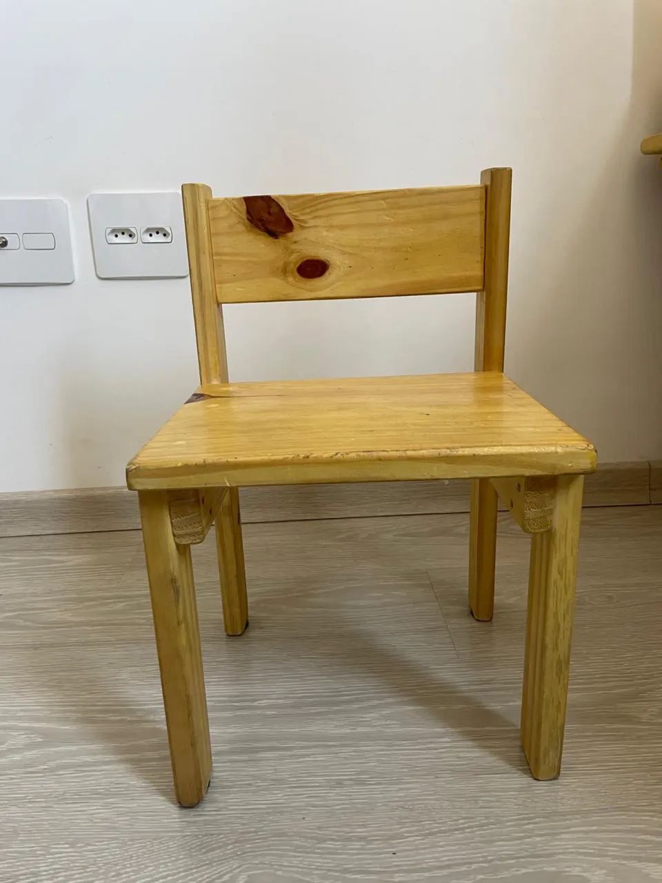 Mesa infantil com cadeiras (madeira maciça) - Foto 2