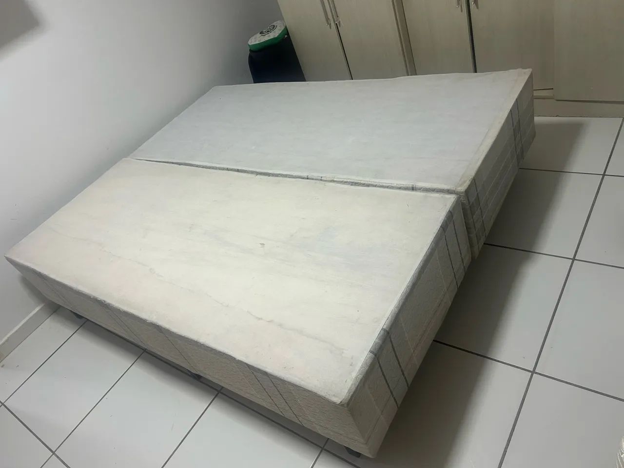 Base bipartida queen 