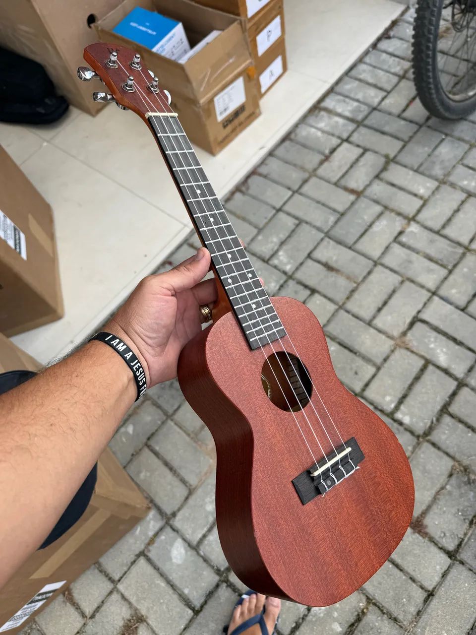 Ukulele Izzo Vinna Completo com Case - Pronto para Tocar