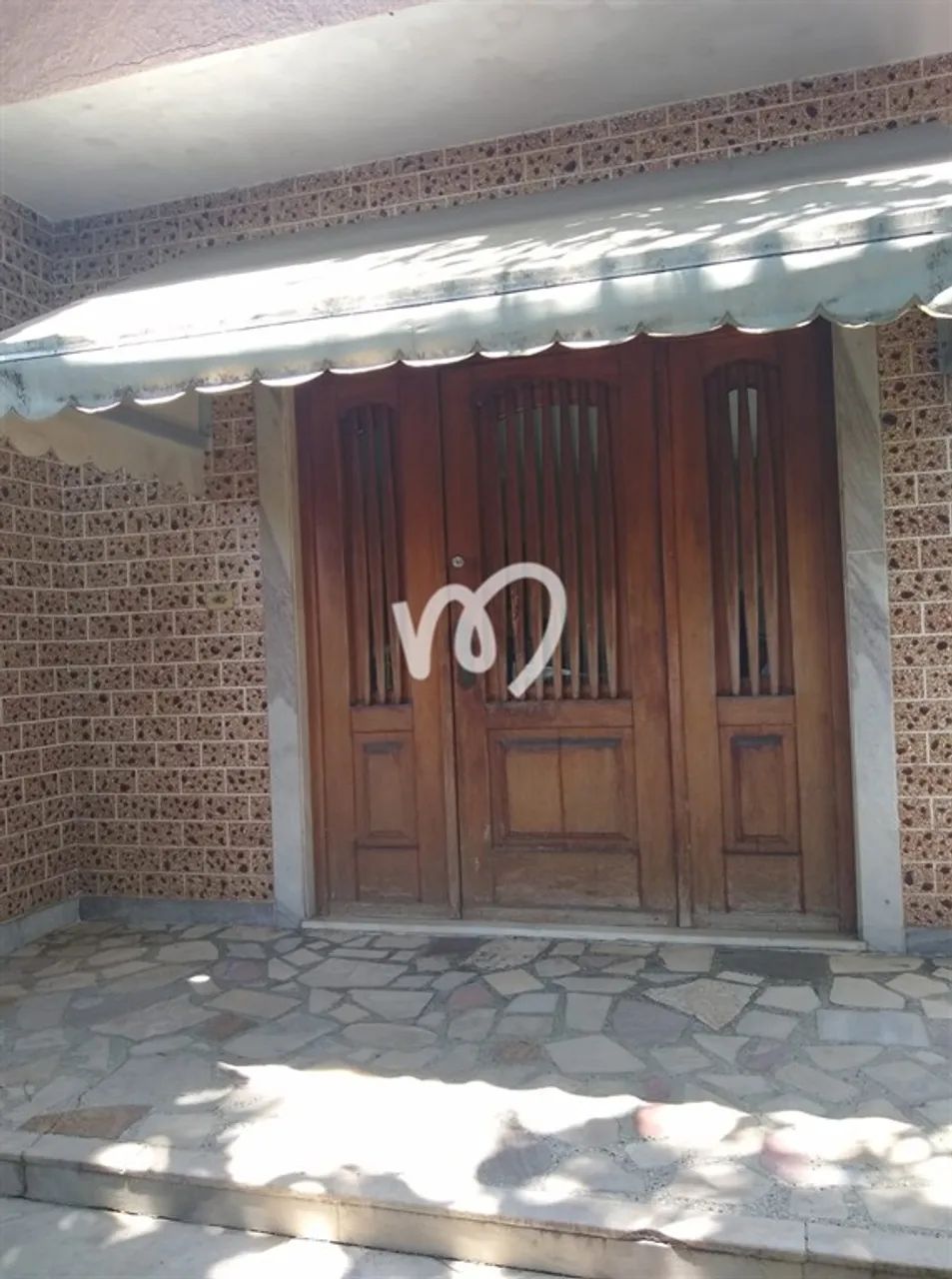 Casa 4 quartos, sendo 2 suítes