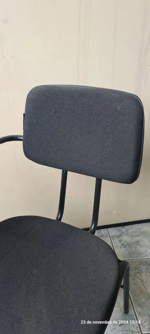 Cadeiras Universitárias - Foto 5